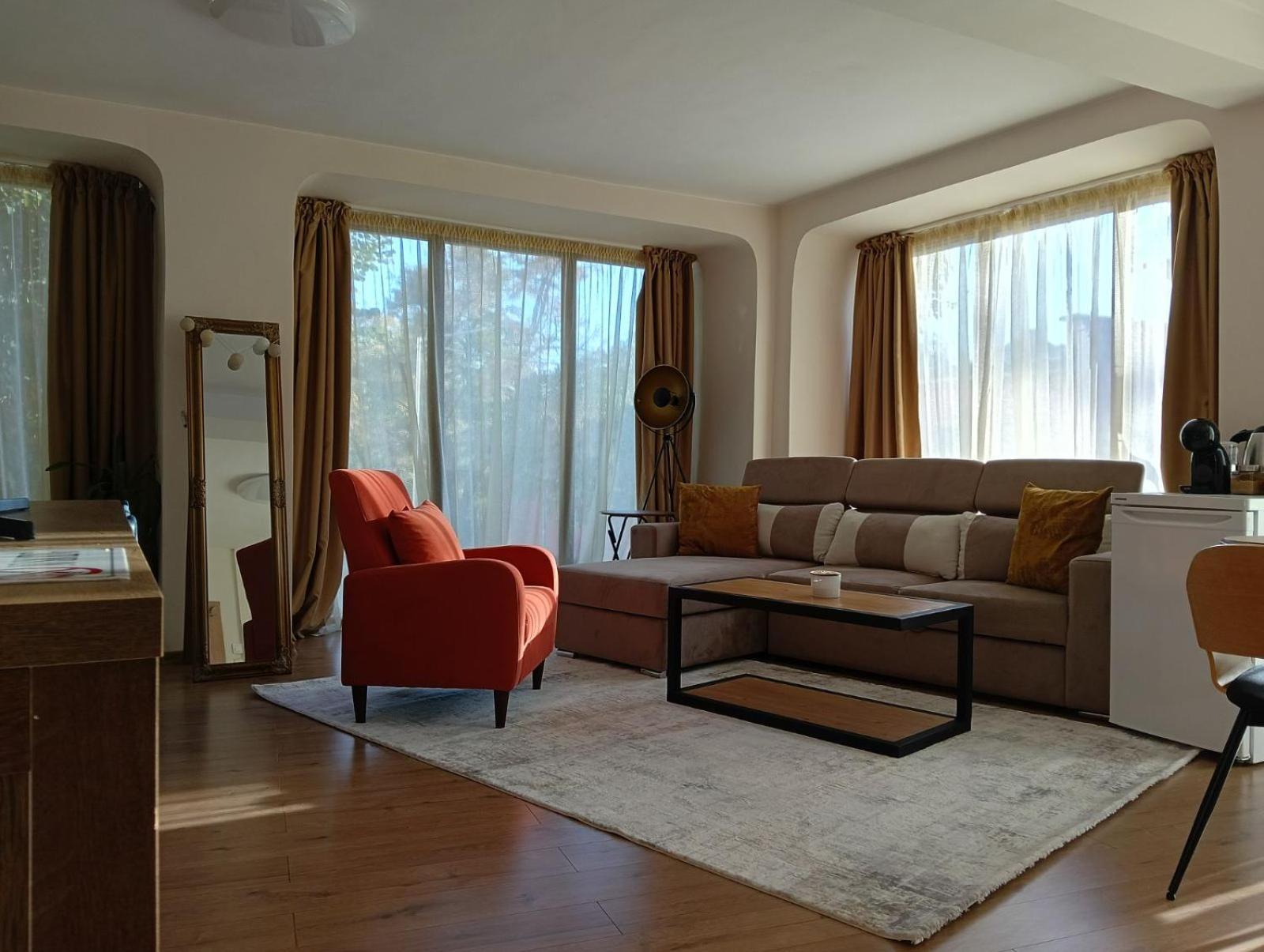 Cozy Studio With French Windows, Mrenicov Plovdiv Exterior photo